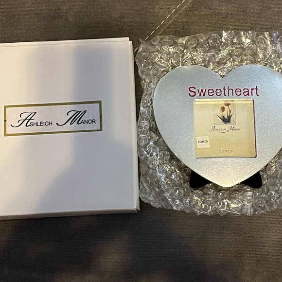 Pewter Heart Photo Frame - Picture 3 of 3